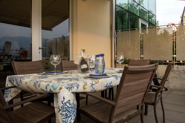 Foto van Retreat aan het meer met tuin - Vakantiehuis in Marone - TerraceBalcony