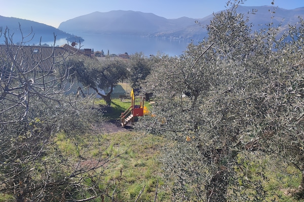 Foto van Vakantiehuis bij Lago di Iseo met patio - Vakantiehuis in Marone - AreaSummer1KM