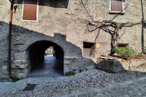 Foto van Vakantiehuis bij Lago di Iseo met patio - Vakantiehuis in Marone - ExteriorSummer