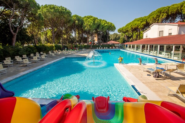 Foto van Lodge in het familiedorp Jesolo Mare - Vakantiehuis in Lido di Jesolo - Pool