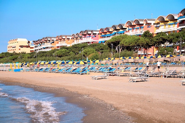 Foto van Prachtig strandappartement in Caorle - Vakantiehuis in Porto Santa Margherita - Caorle - ExteriorSummer