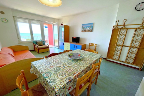 Foto van Prachtig strandappartement in Caorle - Vakantiehuis in Porto Santa Margherita - Caorle - LivingRoom