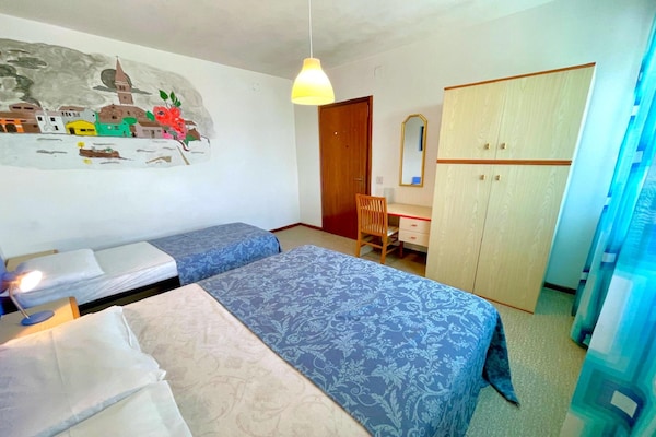 Foto van Prachtig strandappartement in Caorle - Vakantiehuis in Porto Santa Margherita - Caorle - BedRoom