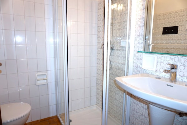 Foto van Appartement in Porto Santa Margherita bij Strand - Vakantiehuis in Porto Santa Margherita (VE) - BathRoom