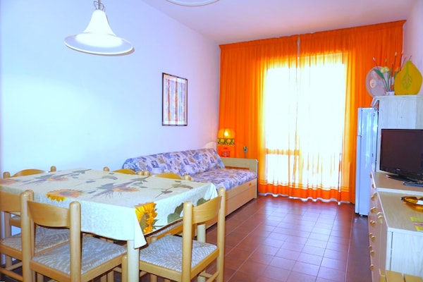 Foto van Appartement in Porto Santa Margherita bij strand - Vakantiehuis in Porto Santa Margherita (VE) - LivingRoom