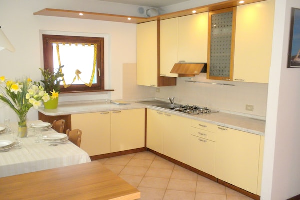 Foto van Retraite aan de Via Toscanini
 - Vakantiehuis in Lazise - Kitchen