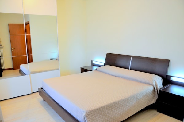 Foto van Vakantiehuis Lazise bij Gardameer - Vakantiehuis in Lazise - BedRoom