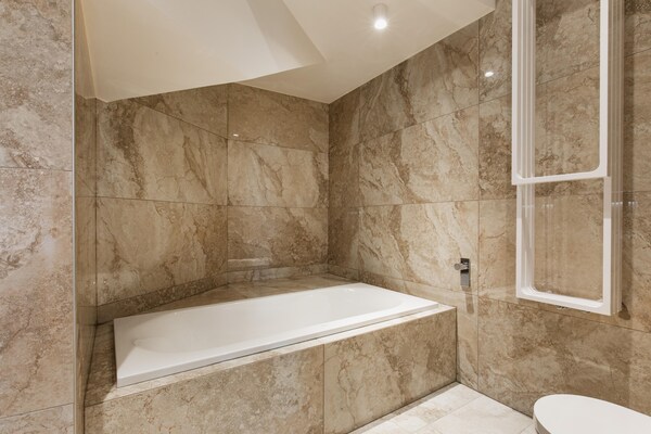 Foto van Villa in Italië met Infinity Pool & Spa - Vakantiehuis in Varignana - BathRoom