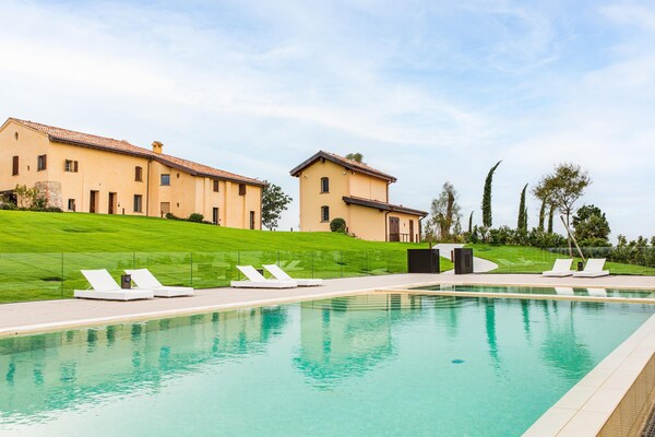 Foto van Villa in Italië met Infinity Pool & Spa - Vakantiehuis in Varignana - PoolOfHouse
