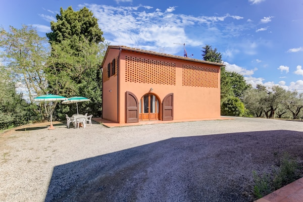 Foto van Huisdiervriendelijke ruimte met zwembad - Vakantiehuis in Gambassi Terme (FI) - PoolOfHouse