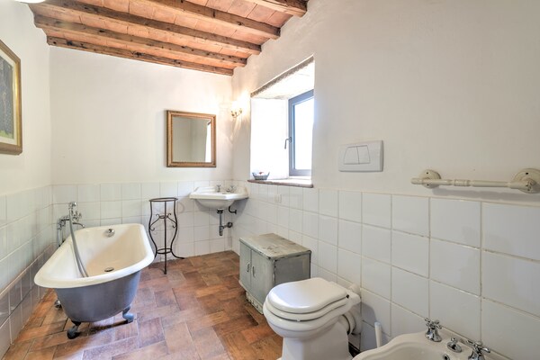 Foto van Vakantiehuis, San Godenzo - Vakantiehuis in San Godenzo - BathRoom