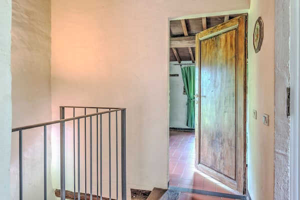 Foto van Aantrekkelijke woning met zwembad - Vakantiehuis in Dicomano (fi) - Landing