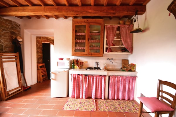 Foto van Cottage in Pescia met zwembad en tuin - Vakantiehuis in San Quirico - Pescia - Kitchen