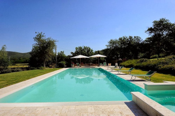 Foto van Toscaanse familievilla met sauna - Vakantiehuis in Bucine - PoolOfHouse
