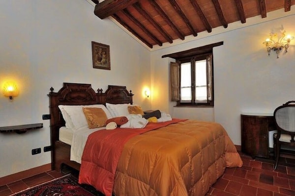 Foto van Toscaanse familievilla met sauna - Vakantiehuis in Bucine - BedRoom