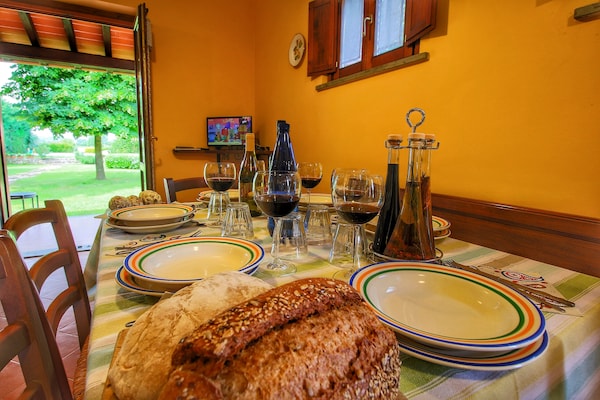 Foto van Appartement in Toscane bij Trasimeno - Vakantiehuis in Chianacce - DiningRoom