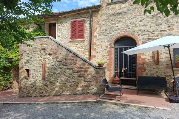 Foto van Authentieke Toscaanse ontsnapping met tuin, vlakbij Siena en Chianti. - ExteriorSummer