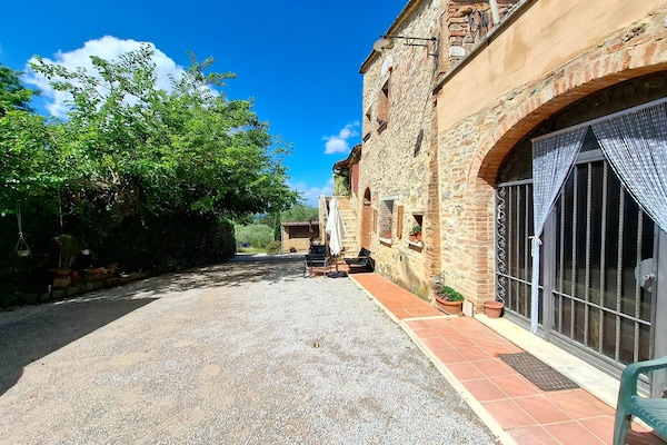 Foto van Authentieke Toscaanse ontsnapping met tuin, vlakbij Siena en Chianti. - ExteriorSummer