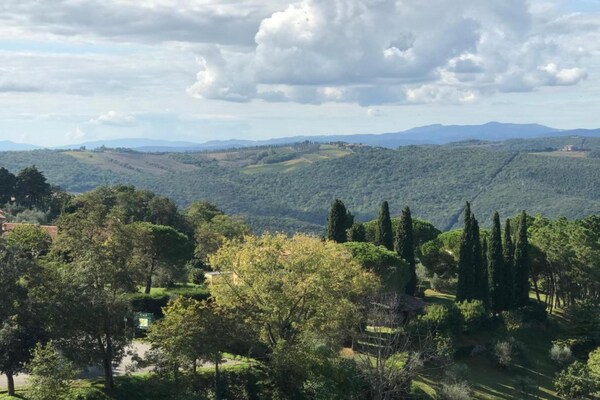 Foto van Vakantiehuis in Toscane met Natuurlijke Vijver - Vakantiehuis in Mulazzo - AreaSummer20KM