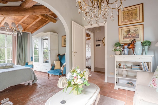 Foto van Boerderij in Toscaanse stijl in Capannori - Vakantiehuis in Capannori - BedRoom