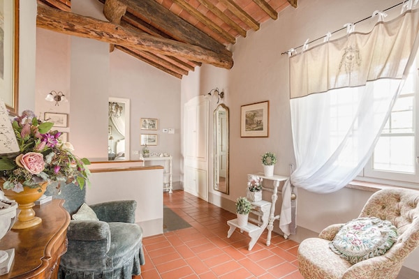 Foto van Boerderij in Toscaanse stijl in Capannori - Vakantiehuis in Capannori - BedRoom