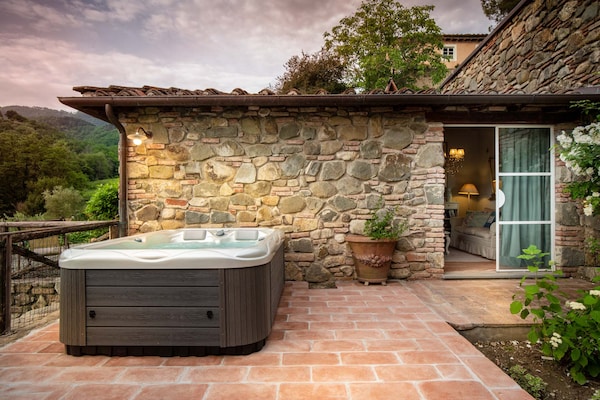 Foto van Boerderij in Toscaanse stijl in Capannori - Vakantiehuis in Capannori - TerraceBalcony