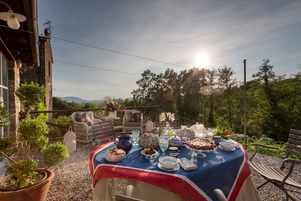 Foto van Boerderij in Toscaanse stijl in Capannori - Vakantiehuis in Capannori - TerraceBalcony