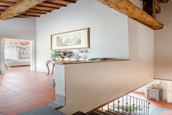 Foto van Boerderij in Toscaanse stijl in Capannori - Vakantiehuis in Capannori - Stairs