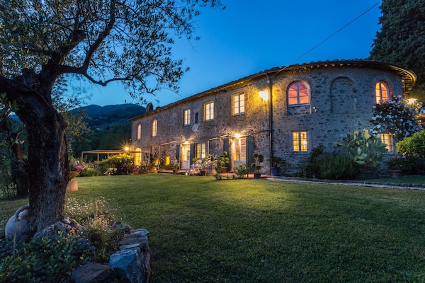 Foto van Boerderij in Toscaanse stijl in Capannori - Vakantiehuis in Capannori - Outdoor