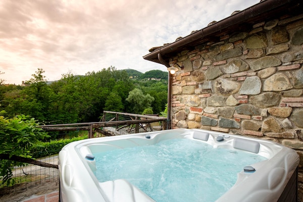 Foto van Boerderij in Toscaanse stijl in Capannori - Vakantiehuis in Capannori - PoolOfHouse