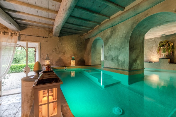Foto van Boerderij in Toscaanse stijl in Capannori - Vakantiehuis in Capannori - PoolOfHouse