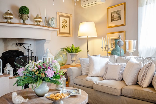 Foto van Boerderij in Toscaanse stijl in Capannori - Vakantiehuis in Capannori - LivingRoom