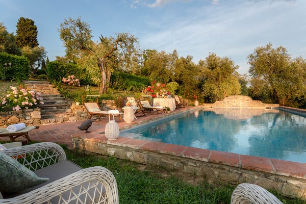Foto van Boerderij in Toscaanse stijl in Capannori - Vakantiehuis in Capannori - PoolOfHouse