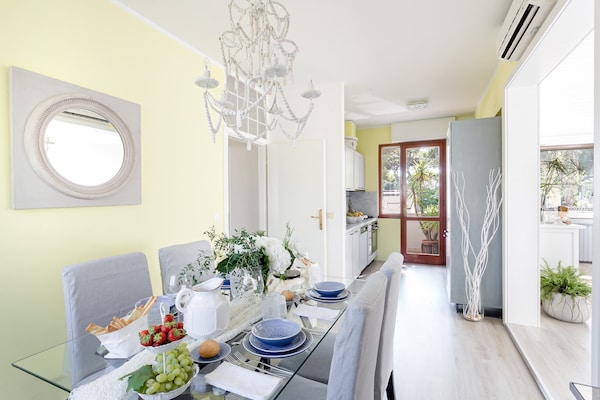 Foto van Villa in Forte dei Marmi bij het Strand - Vakantiehuis in Forte dei Marmi - DiningRoom