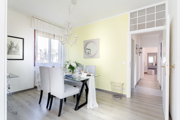 Foto van Villa in Forte dei Marmi bij het Strand - Vakantiehuis in Forte dei Marmi - DiningRoom