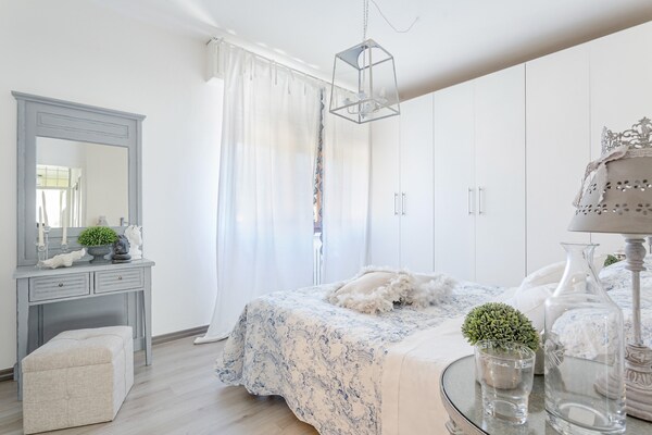Foto van Villa in Forte dei Marmi bij het Strand - Vakantiehuis in Forte dei Marmi - BedRoom