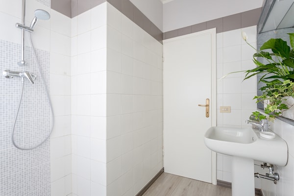 Foto van Villa in Forte dei Marmi bij het Strand - Vakantiehuis in Forte dei Marmi - BathRoom
