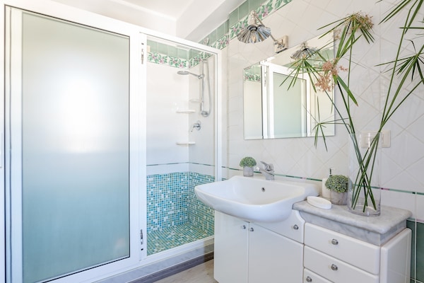Foto van Villa in Forte dei Marmi bij het Strand - Vakantiehuis in Forte dei Marmi - BathRoom