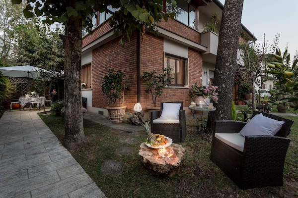Foto van Villa in Forte dei Marmi bij het Strand - Vakantiehuis in Forte dei Marmi - TerraceBalcony