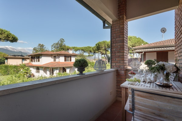 Foto van Villa in Forte dei Marmi bij het Strand - Vakantiehuis in Forte dei Marmi - ViewSummer