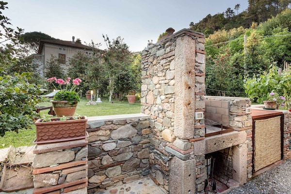 Foto van Boerderij bij Lucca met Toscaanse Uitzicht - Vakantiehuis in Pieve di Compito - ExteriorSummer