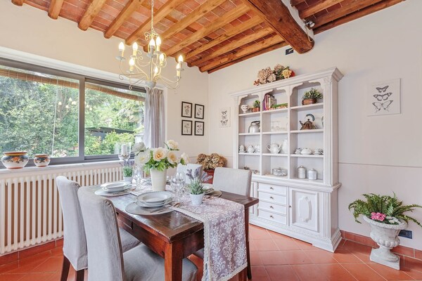 Foto van Boerderij bij Lucca met Toscaanse Uitzicht - Vakantiehuis in Pieve di Compito - DiningRoom