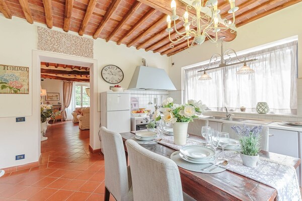 Foto van Boerderij bij Lucca met Toscaanse Uitzicht - Vakantiehuis in Pieve di Compito - Kitchen