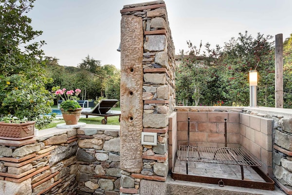 Foto van Boerderij bij Lucca met Toscaanse Uitzicht - Vakantiehuis in Pieve di Compito - ExteriorSummer