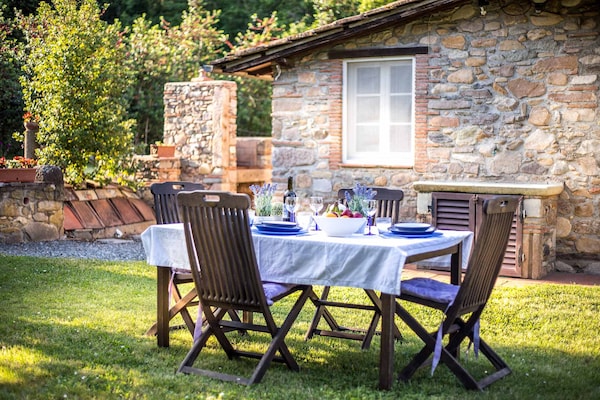 Foto van Boerderij bij Lucca met Toscaanse Uitzicht - Vakantiehuis in Pieve di Compito - GardenSummer