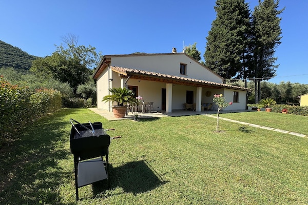 Foto van Huis in Toscane bij Pisa en Lucca - Vakantiehuis in Lucca - ExteriorSummer