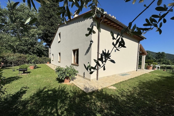 Foto van Huis in Toscane bij Pisa en Lucca - Vakantiehuis in Lucca - ExteriorSummer