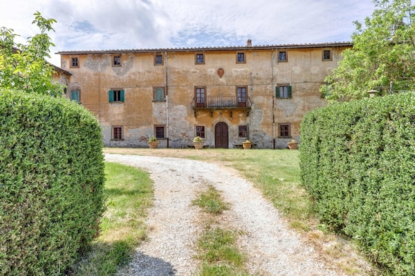 Foto van Toscaanse charme nabij Volterra - Vakantiehuis in Volterra - ExteriorSummer
