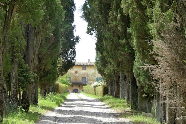 Foto van Toscaanse charme nabij Volterra - Vakantiehuis in Volterra - ExteriorSummer