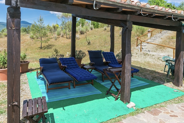 Foto van Villa in Maremma met privézwembad en uitzicht - Vakantiehuis in Selva Santa Fiora - TerraceBalcony